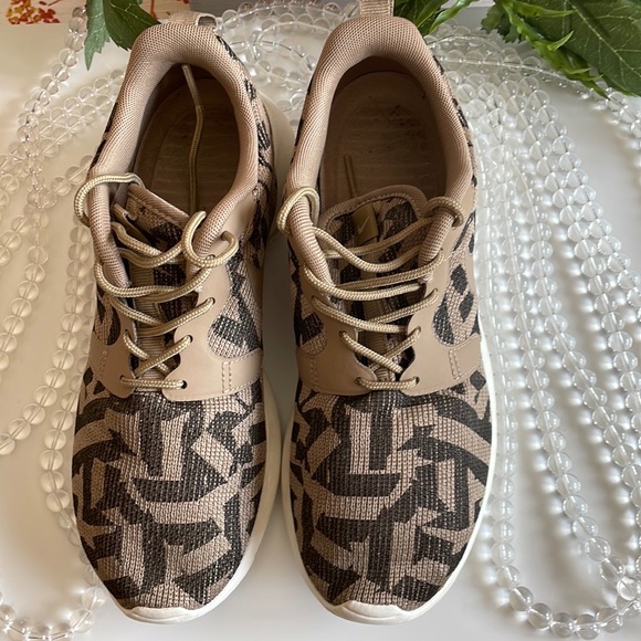 Nike Roshe One jacquard, light brown black - Picture 3 of 10